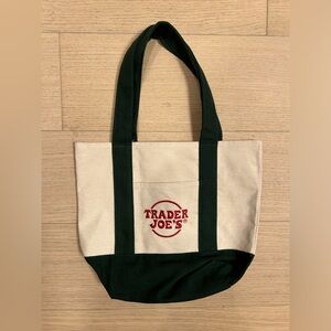 Trader Joe’s mini tote green